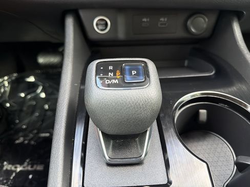 Used 2022 Nissan Rogue S FWD image 20