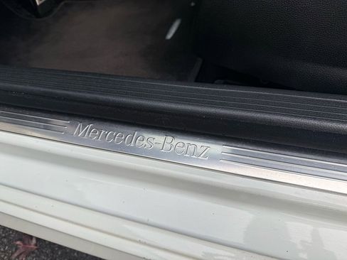 Used 2008 Mercedes-Benz C 300 Sport image 16