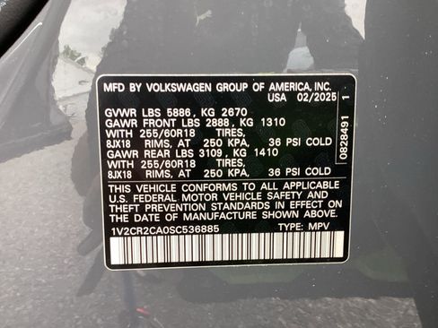 Used 2025 Volkswagen Atlas Peak Edition SE AWD/4WD image 11