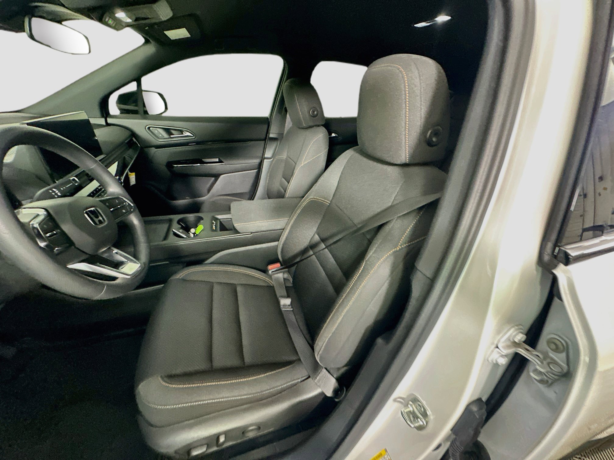 Used 2025 Honda Prologue Eco image 13