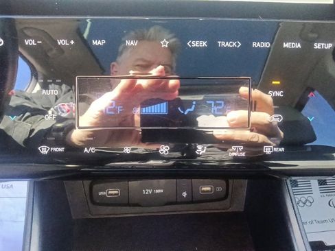 Used 2024 Hyundai Tucson Limited image 24