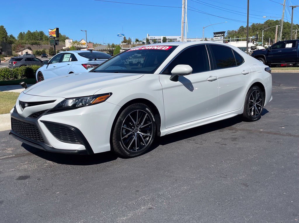 Used 2023 Toyota Camry SE FWD image 4