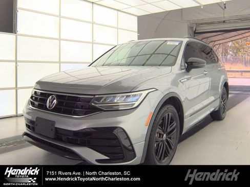 Used 2022 Volkswagen Tiguan SE R-Line image 1