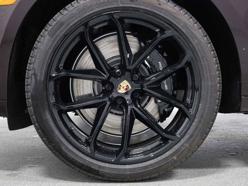Certified 2025 Porsche Macan GTS image 48