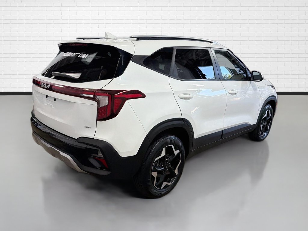 Used 2025 Kia Seltos S AWD/4WD image 9