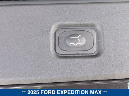 New 2025 Ford Expedition Max Active image 15