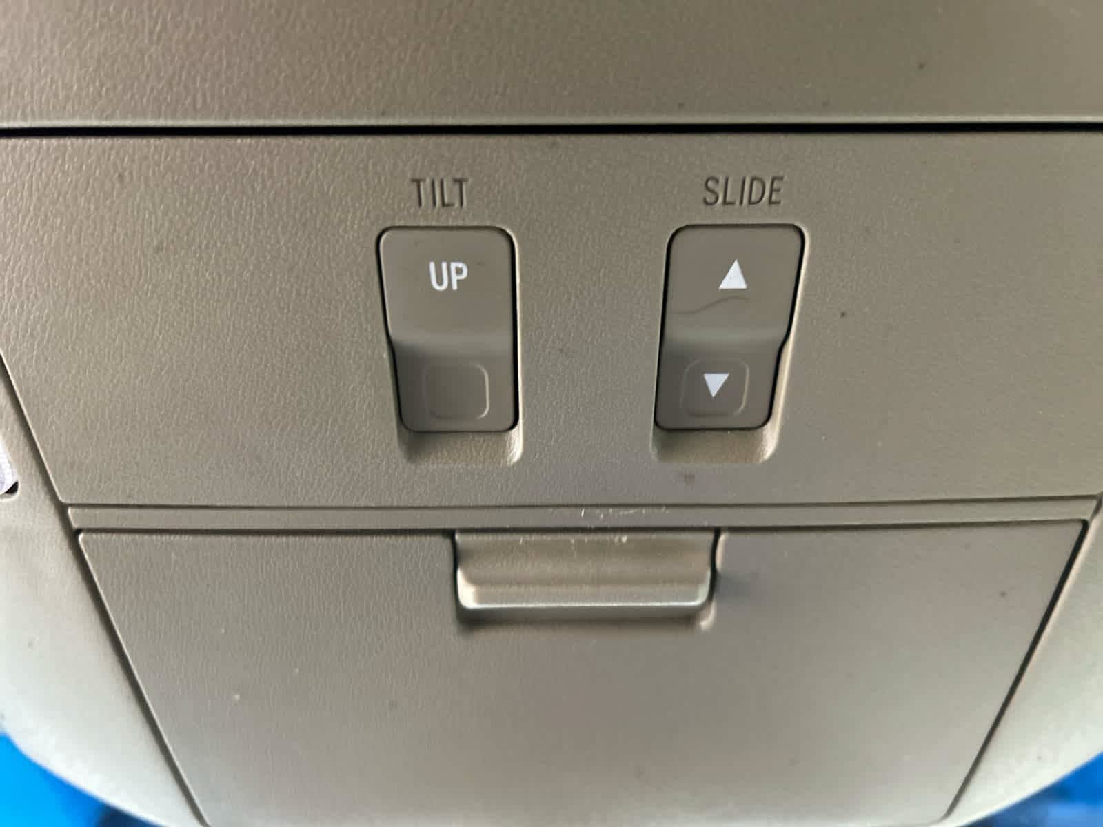 Used 2012 Toyota Sequoia Platinum AWD/4WD image 9