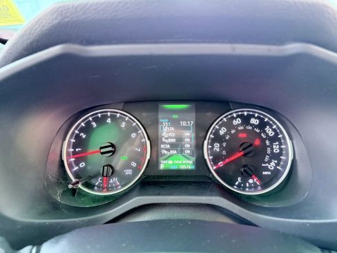 Used 2019 Toyota RAV4 LE w/ All Weather Liner Package AWD/4WD image 28