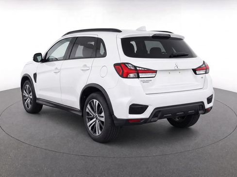 Used 2020 Mitsubishi Outlander Sport SE AWD/4WD image 3