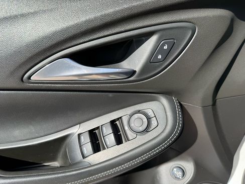 Used 2021 Buick Encore GX Select w/ Advanced Technology Package image 12