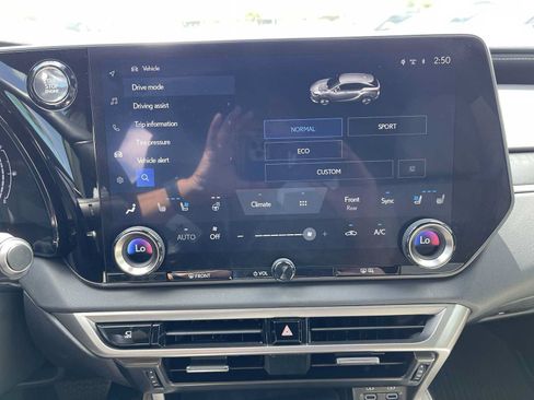 Used 2024 Lexus RX 350 Premium FWD image 17