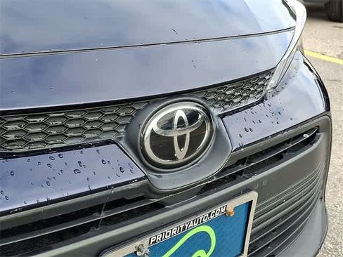 Used 2024 Toyota Corolla LE image 33
