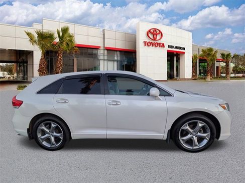 Used 2009 Toyota Venza image 4