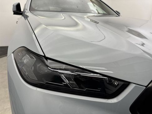 New 2026 BMW X6 xDrive40i image 18