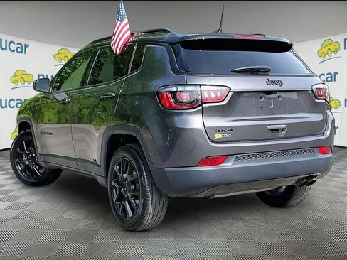 Used 2022 Jeep Compass Latitude w/ Convenience Group AWD/4WD image 4