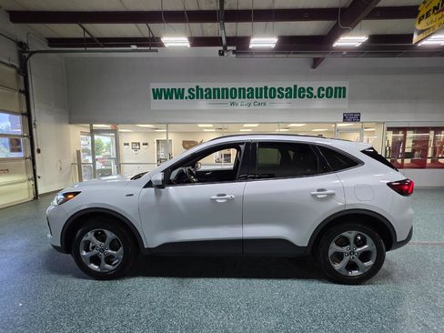 Used 2025 Ford Escape ST-Line Select w/ Tech Pack #1 AWD/4WD image 11