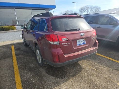 Used 2013 Subaru Outback 3.6R Limited w/ Moonroof Pkg image 9