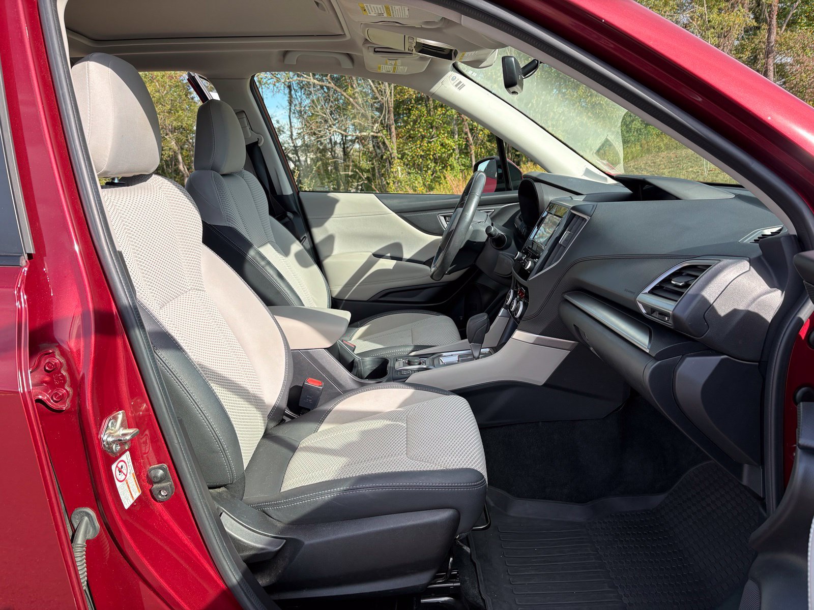 Used 2019 Subaru Forester Premium AWD/4WD image 33