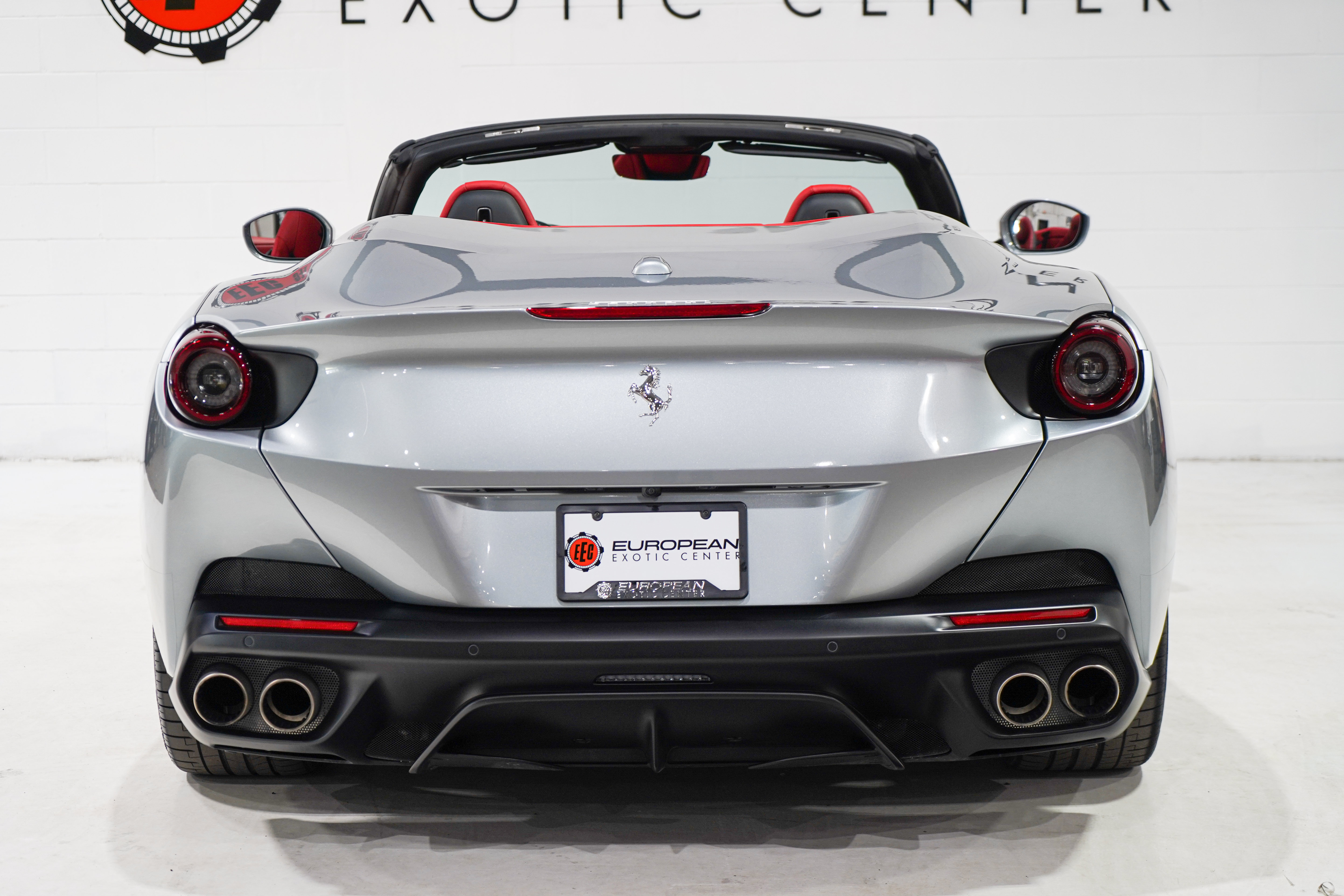 Used 2020 Ferrari Portofino RWD image 3