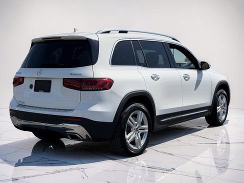 Used 2021 Mercedes-Benz GLB 250 4MATIC image 2