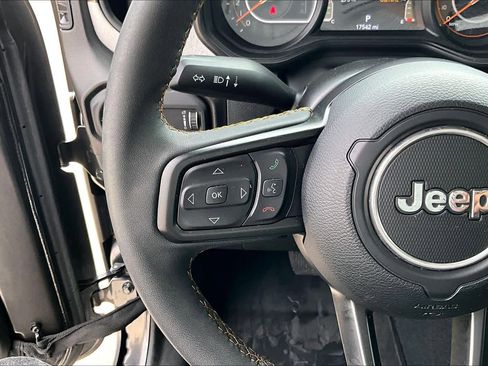 Used 2024 Jeep Gladiator Sport AWD/4WD image 23