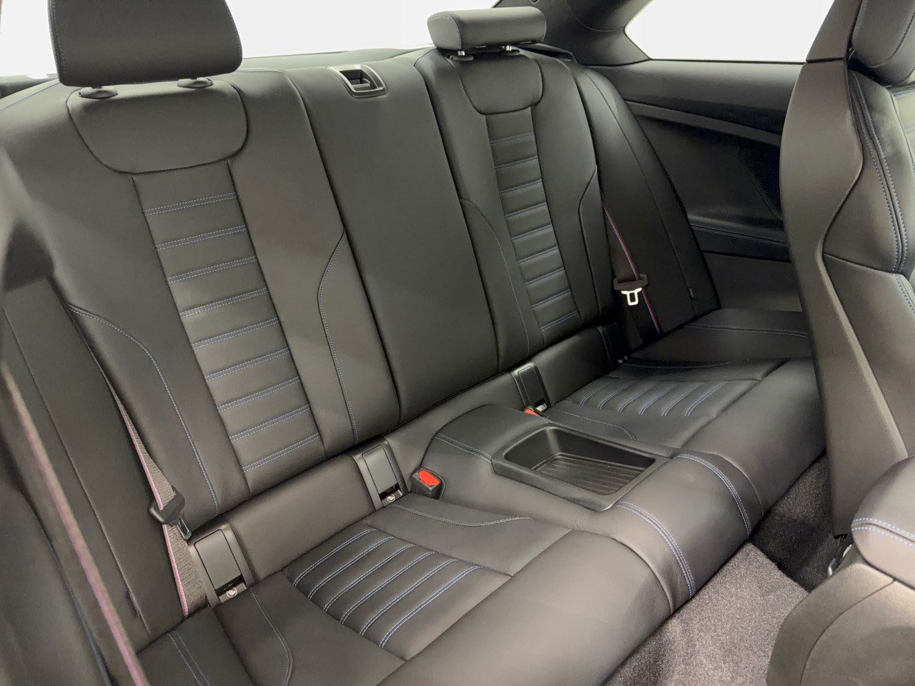 Used 2026 BMW M2 w/ Lighting Package RWD image 29