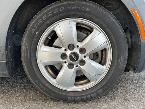 Used 2015 MINI Cooper 4-Door Hardtop image 24