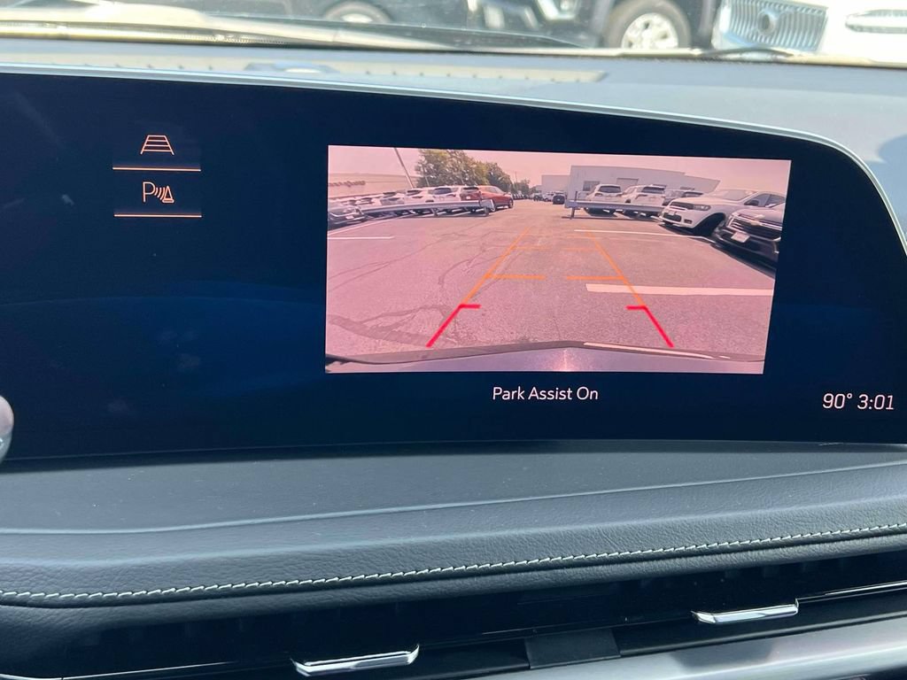 Used 2024 Cadillac XT4 Premium Luxury AWD/4WD image 36