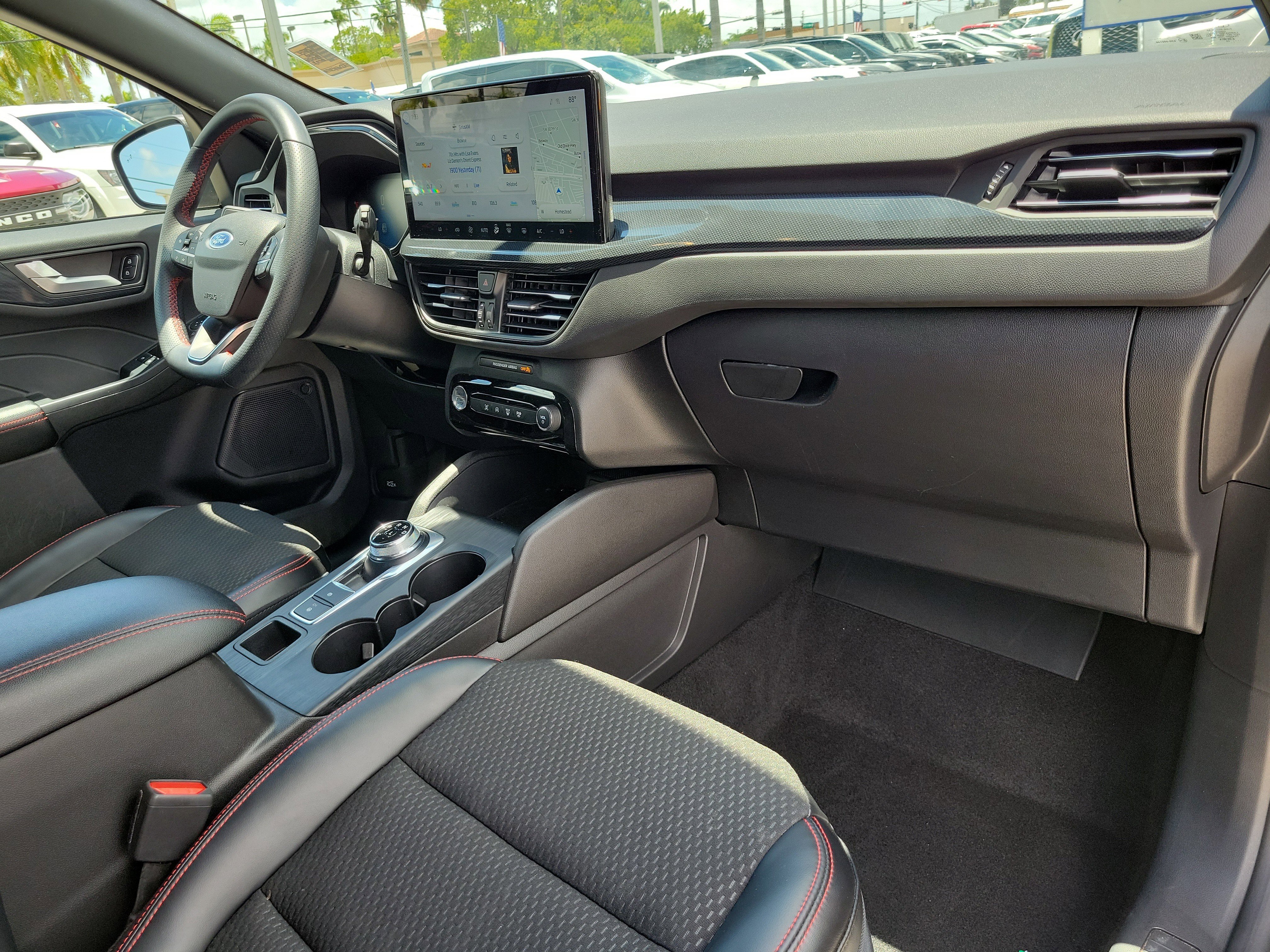 Used 2024 Ford Escape ST-Line w/ Tech Pack #1 FWD image 19