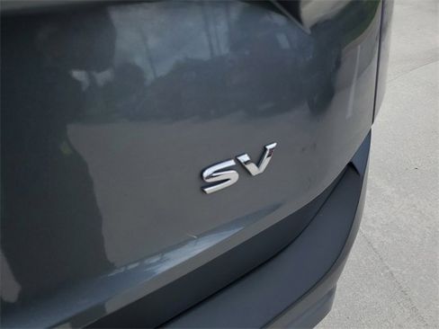 Used 2023 Nissan Rogue SV image 6