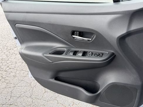 Used 2025 Nissan Versa SV w/ Trunk Package FWD image 17