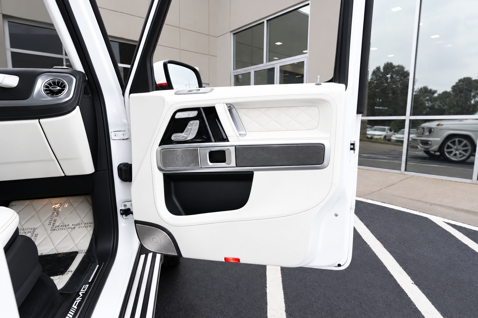 Used 2024 Mercedes-Benz G 63 AMG 4MATIC image 14