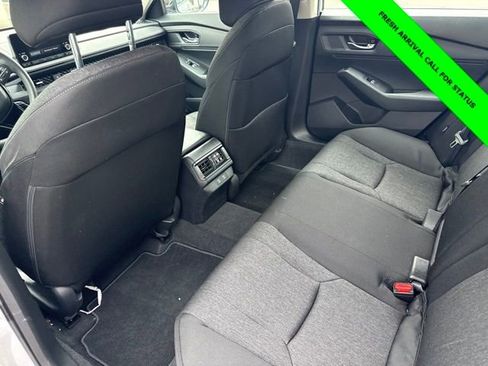 Used 2025 Honda Accord SE image 11