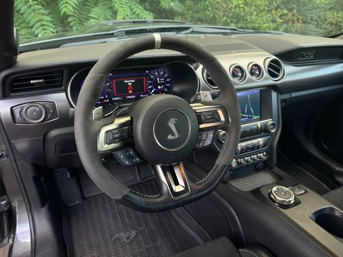 Used 2020 Ford Mustang Shelby GT500 w/ Technology Package image 19