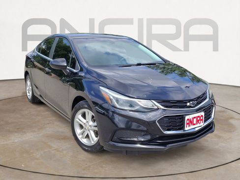 Used 2017 Chevrolet Cruze LT w/ Sun And Sound Package image 4