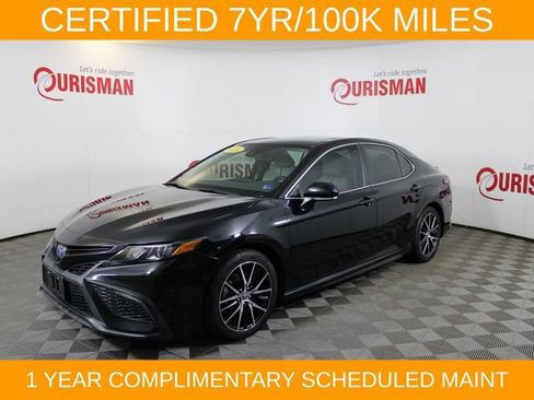 Used 2024 Toyota Camry SE w/ Audio Upgrade Package FWD image 3