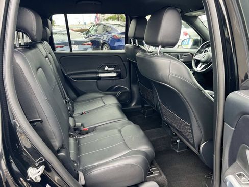 Used 2023 Mercedes-Benz GLB 250 image 33