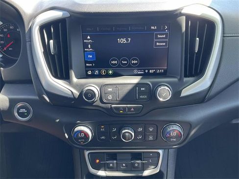 Used 2024 GMC Terrain SLT image 12