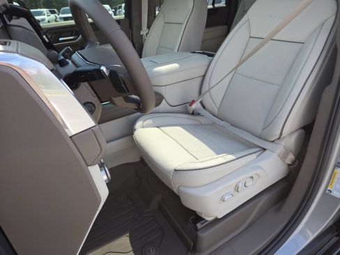 New 2026 GMC Yukon XL Denali w/ Denali Reserve Package AWD/4WD image 30