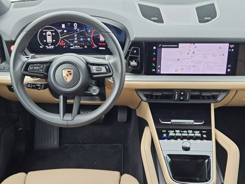 Certified 2026 Porsche Cayenne AWD/4WD image 25