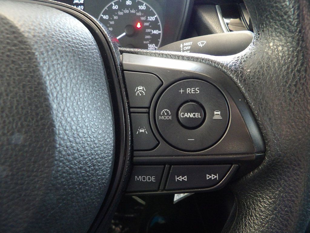 Used 2023 Toyota Corolla LE FWD image 29