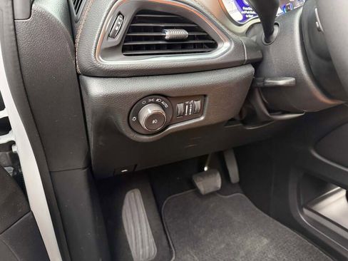 New 2026 Chrysler Pacifica Pinnacle image 26