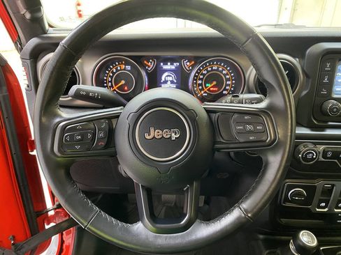 Used 2019 Jeep Wrangler Sport AWD/4WD image 30