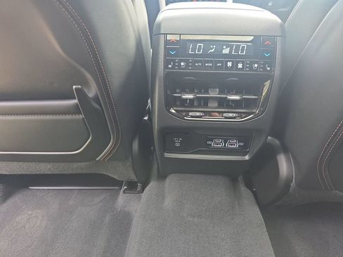 Used 2024 Jeep Grand Cherokee L Summit AWD/4WD image 44