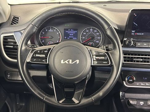 Used 2022 Kia Seltos S image 24