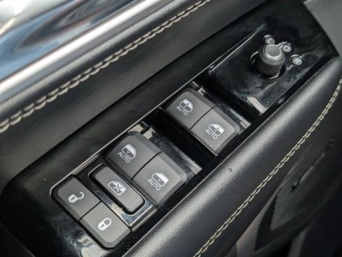 Used 2022 Jeep Wagoneer Series III image 22