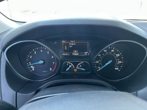 Used 2018 Ford Focus SE w/ SE Appearance Package FWD image 12