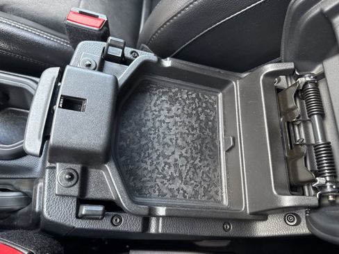 Used 2021 Jeep Wrangler Unlimited Sahara image 30