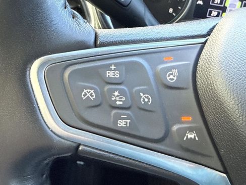 Used 2020 Chevrolet Equinox Premier image 22