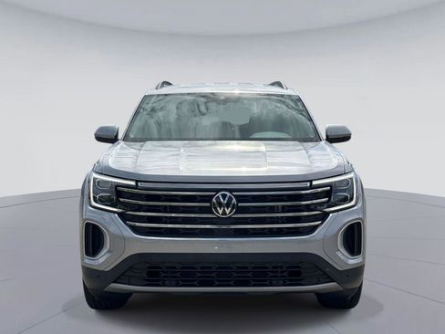 Used 2025 Volkswagen Atlas SE FWD image 9